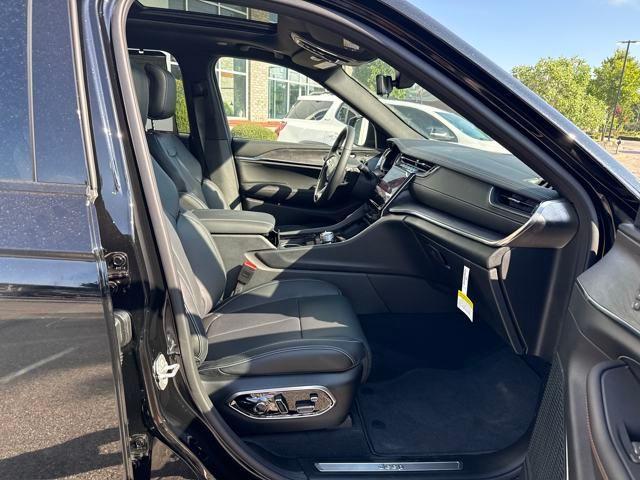 new 2025 Jeep Grand Cherokee car, priced at $66,975