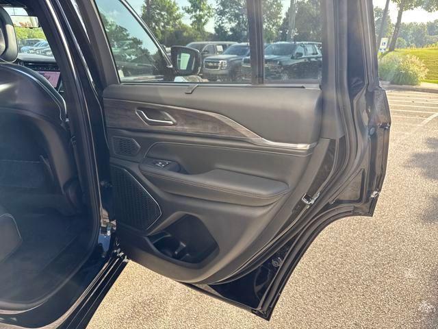 new 2025 Jeep Grand Cherokee car, priced at $66,975