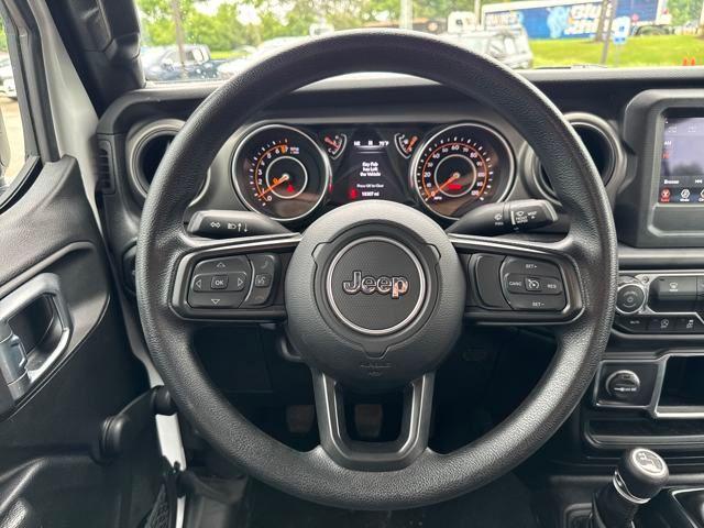 used 2022 Jeep Gladiator car, priced at $41,887