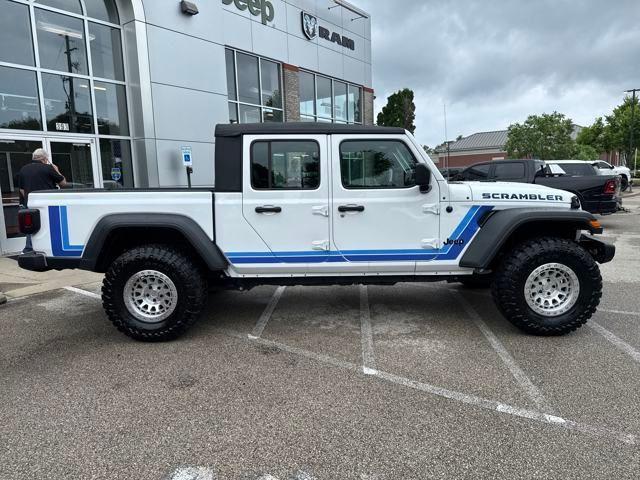 used 2022 Jeep Gladiator car, priced at $41,887