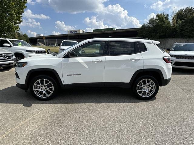 new 2024 Jeep Compass car, priced at $30,987