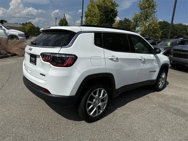 new 2024 Jeep Compass car, priced at $30,987