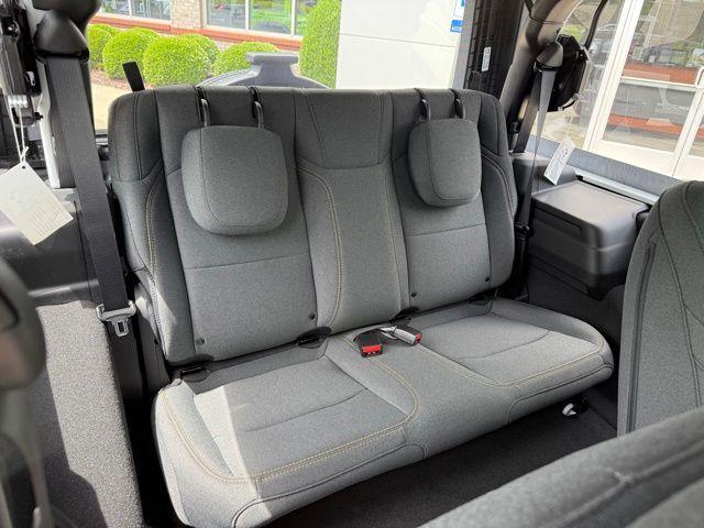 new 2025 Jeep Wrangler car, priced at $32,313