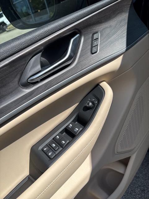 new 2025 Jeep Grand Cherokee L car, priced at $42,681