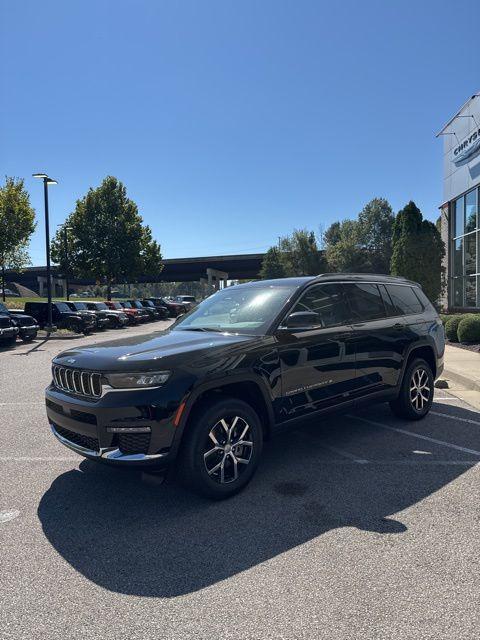 new 2025 Jeep Grand Cherokee L car, priced at $42,681