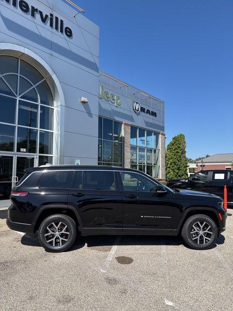 new 2025 Jeep Grand Cherokee L car, priced at $42,681