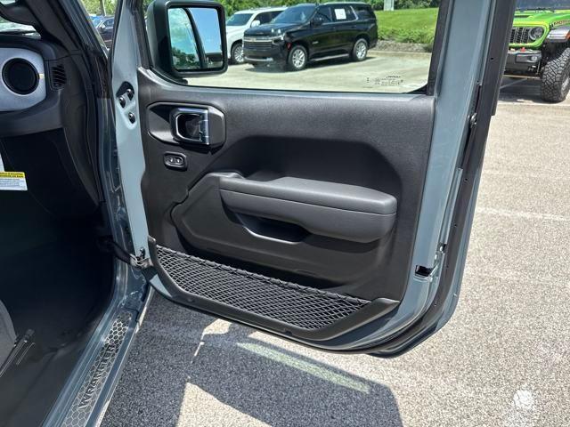 new 2025 Jeep Wrangler car, priced at $46,481