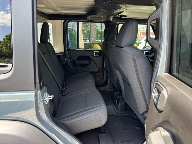 new 2025 Jeep Wrangler car, priced at $46,481