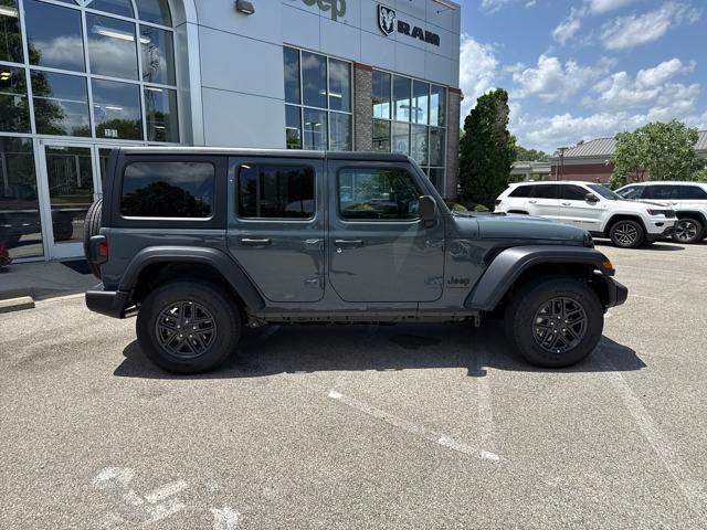 new 2025 Jeep Wrangler car, priced at $46,481