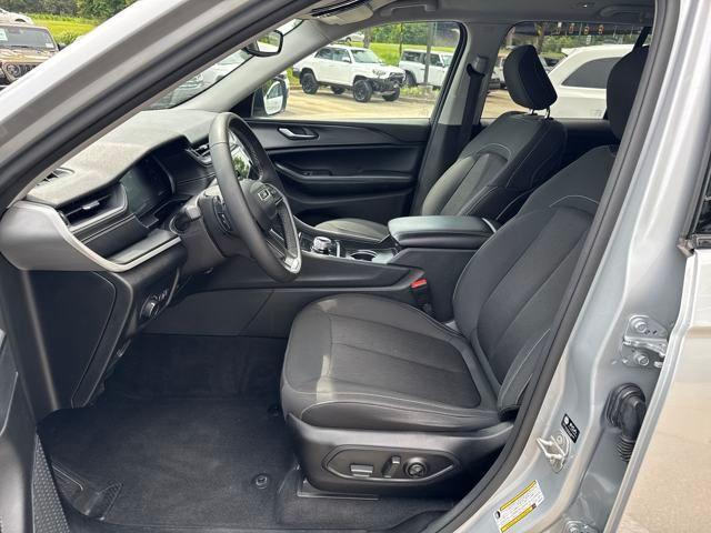 used 2023 Jeep Grand Cherokee car, priced at $27,316