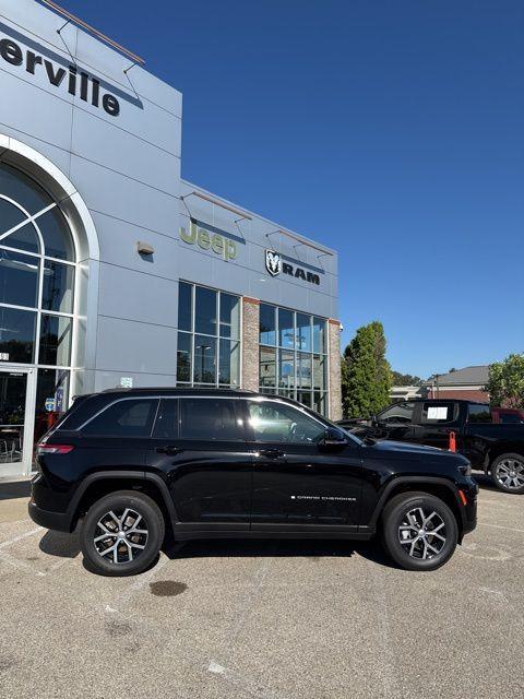 new 2025 Jeep Grand Cherokee car, priced at $47,010