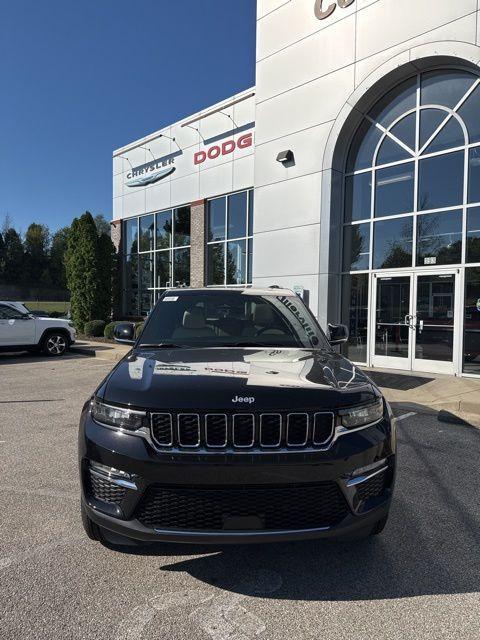 new 2025 Jeep Grand Cherokee car, priced at $47,010