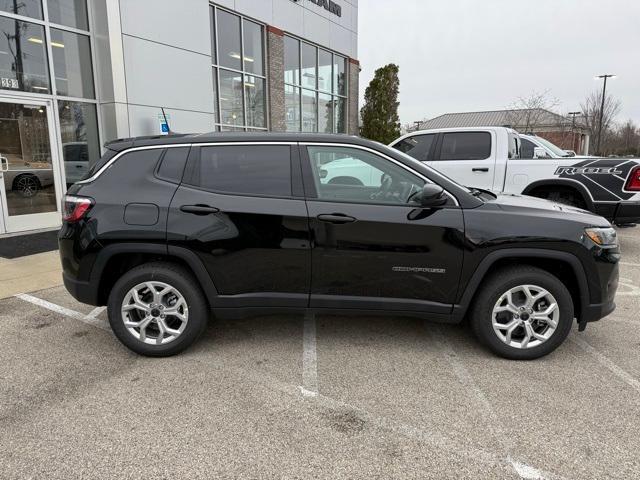 new 2025 Jeep Compass car, priced at $28,090