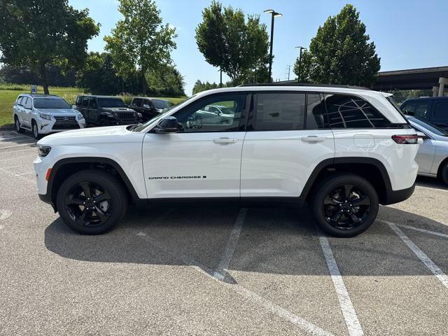 new 2025 Jeep Grand Cherokee car, priced at $43,792