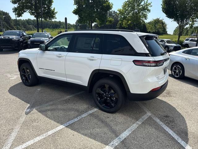 new 2025 Jeep Grand Cherokee car, priced at $43,792