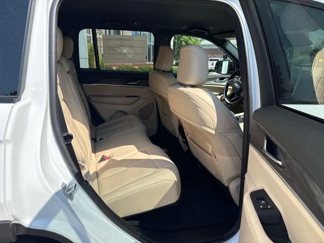 new 2025 Jeep Grand Cherokee car, priced at $43,792