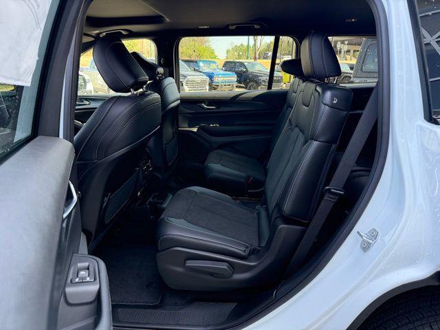 new 2025 Jeep Grand Cherokee L car, priced at $42,927