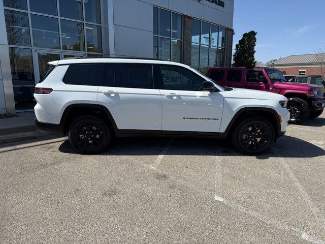 new 2025 Jeep Grand Cherokee L car, priced at $42,927