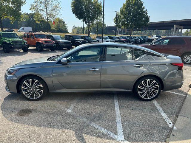 used 2023 Nissan Altima car, priced at $20,987