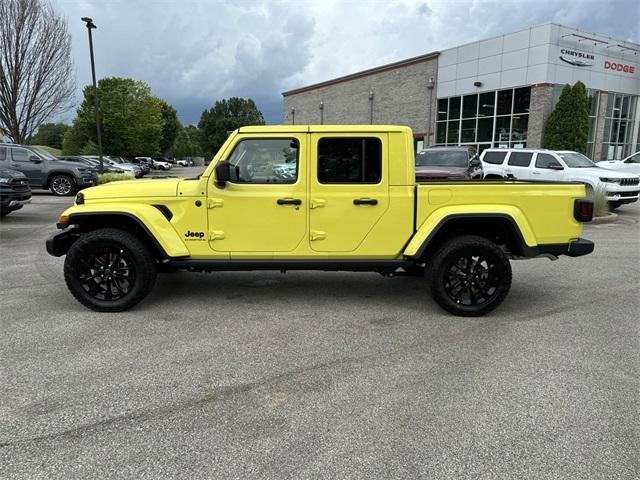 new 2024 Jeep Gladiator car, priced at $37,979