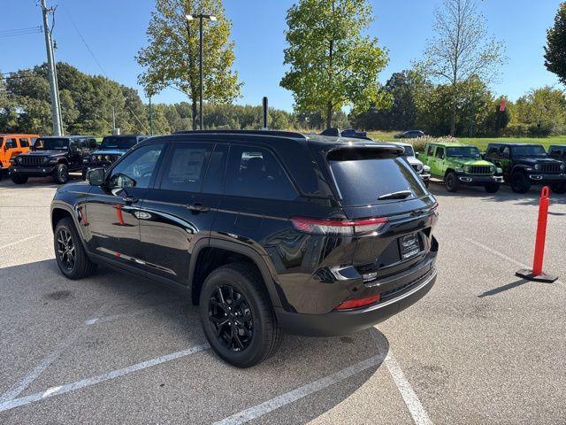 new 2025 Jeep Grand Cherokee car, priced at $42,772