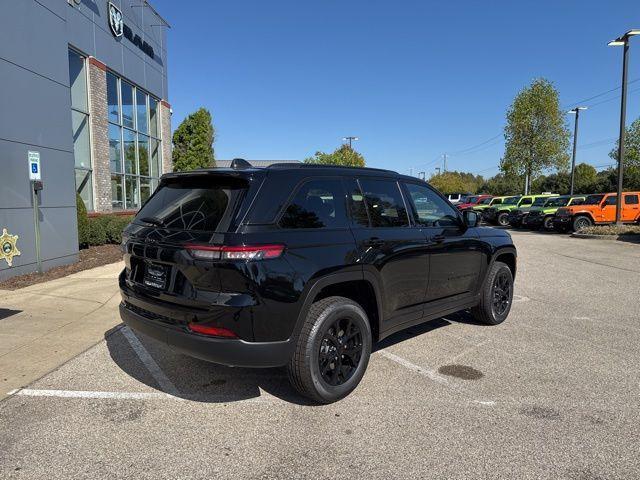 new 2025 Jeep Grand Cherokee car, priced at $42,772