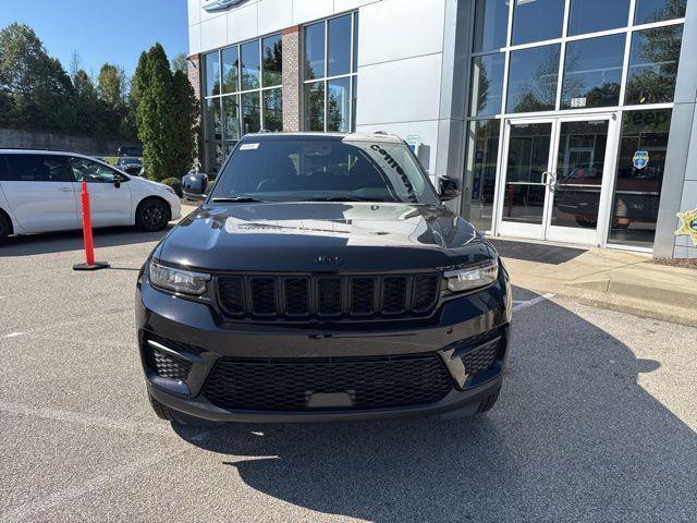 new 2025 Jeep Grand Cherokee car, priced at $42,772