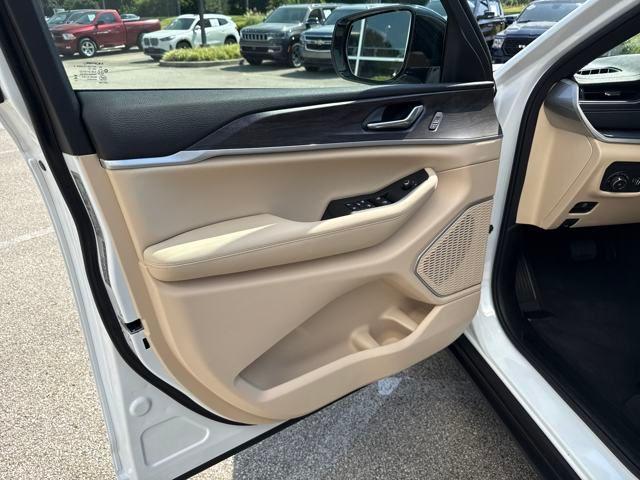 new 2025 Jeep Grand Cherokee L car, priced at $49,820