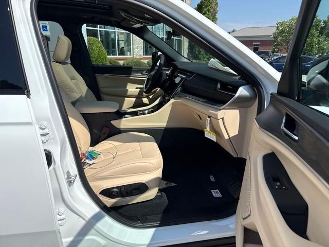 new 2025 Jeep Grand Cherokee L car, priced at $49,820