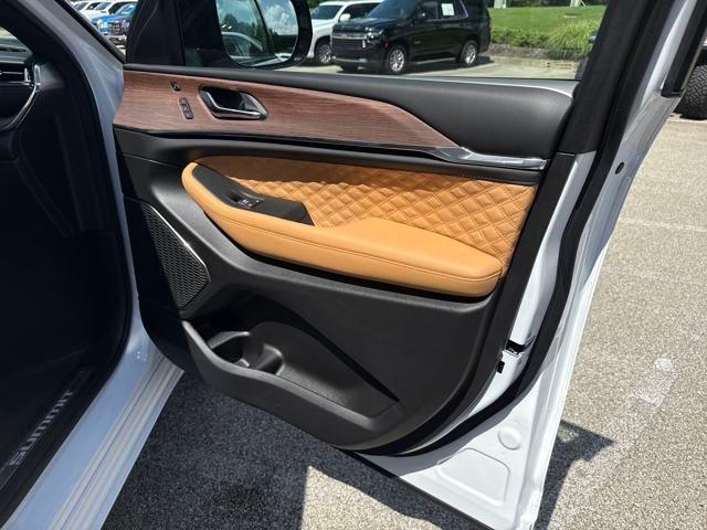 new 2025 Jeep Grand Cherokee car, priced at $62,695
