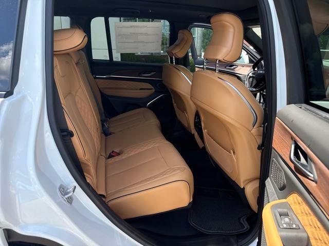 new 2025 Jeep Grand Cherokee car, priced at $62,695