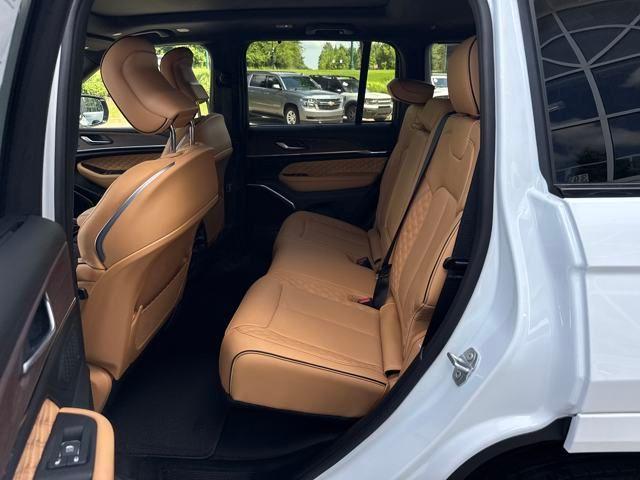 new 2025 Jeep Grand Cherokee car, priced at $62,695