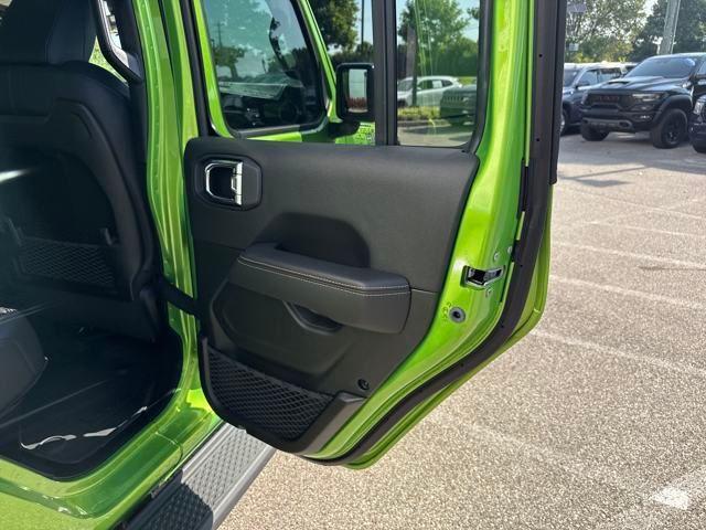 new 2025 Jeep Gladiator car, priced at $46,605