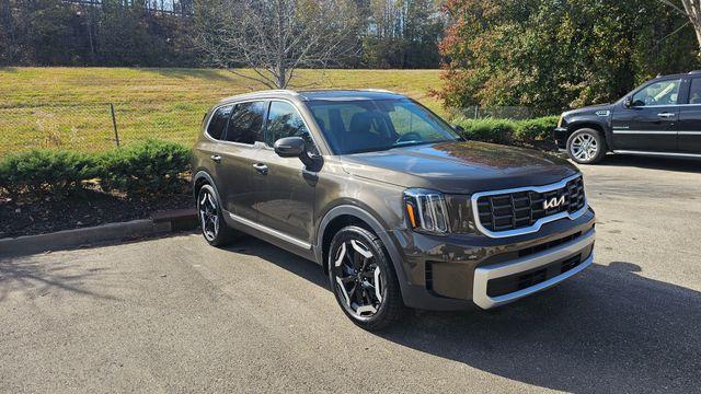 used 2023 Kia Telluride car, priced at $34,170