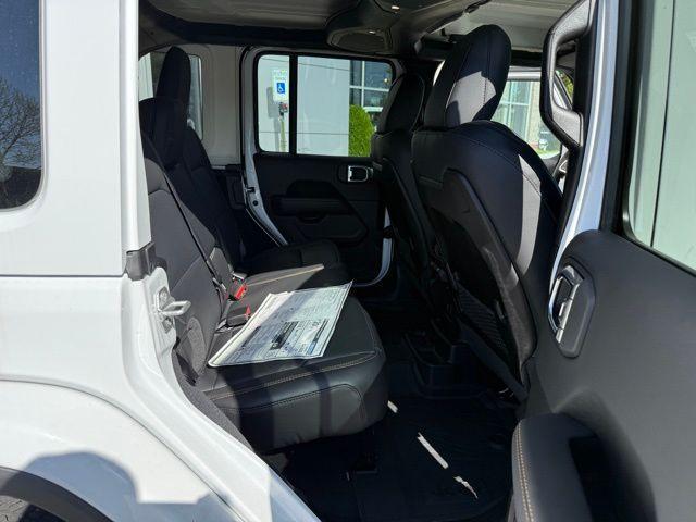 new 2025 Jeep Wrangler car, priced at $53,627