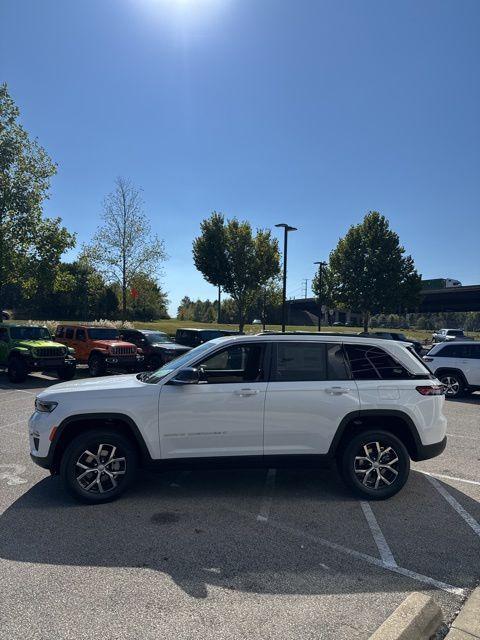 new 2025 Jeep Grand Cherokee car, priced at $46,415