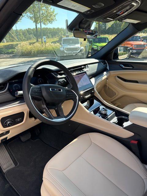 new 2025 Jeep Grand Cherokee car, priced at $46,415