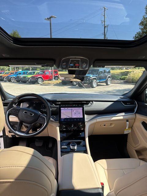 new 2025 Jeep Grand Cherokee car, priced at $46,415