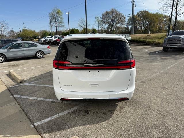 new 2025 Chrysler Pacifica car, priced at $49,129