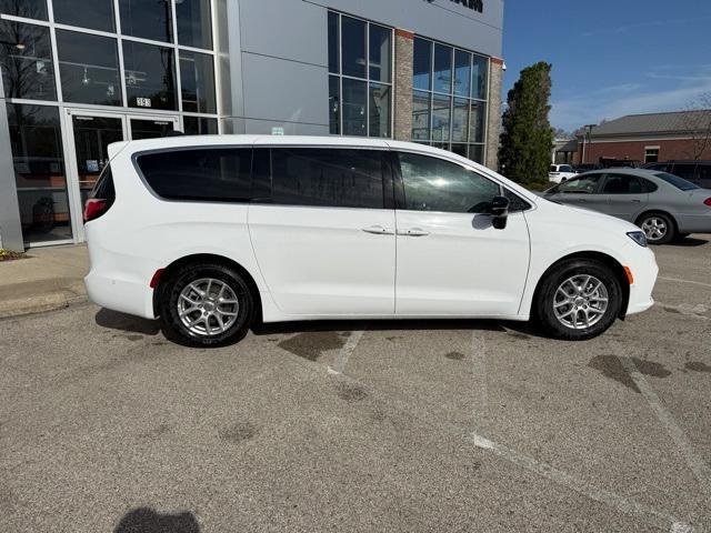 new 2025 Chrysler Pacifica car, priced at $49,129