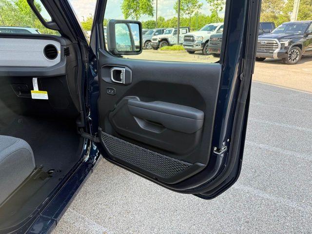 new 2025 Jeep Wrangler car, priced at $54,871