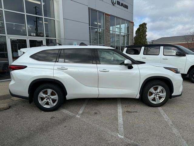 used 2022 Toyota Highlander car, priced at $29,787