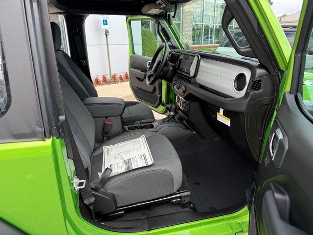 new 2025 Jeep Wrangler car, priced at $35,163