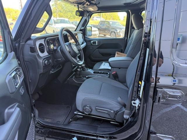 new 2025 Jeep Gladiator car, priced at $42,321