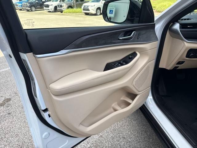 new 2025 Jeep Grand Cherokee L car, priced at $48,667