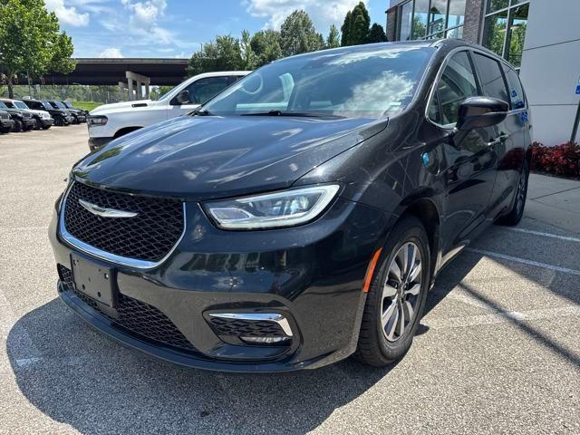used 2023 Chrysler Pacifica Hybrid car, priced at $25,463