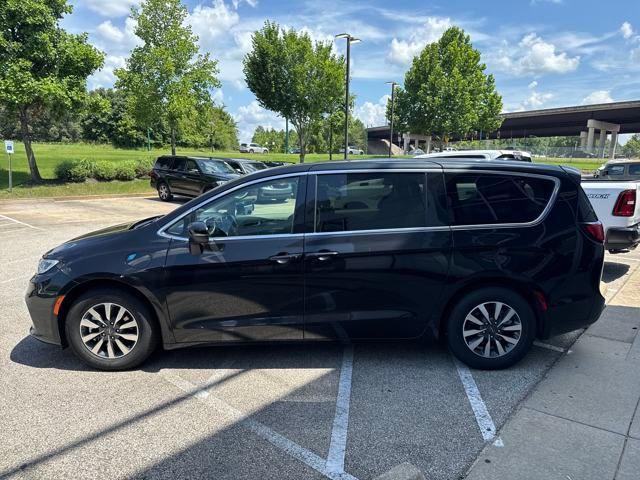 used 2023 Chrysler Pacifica Hybrid car, priced at $24,713