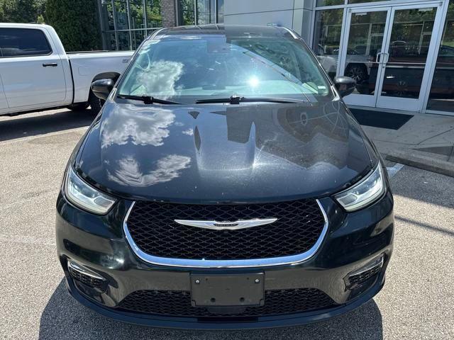 used 2023 Chrysler Pacifica Hybrid car, priced at $24,713