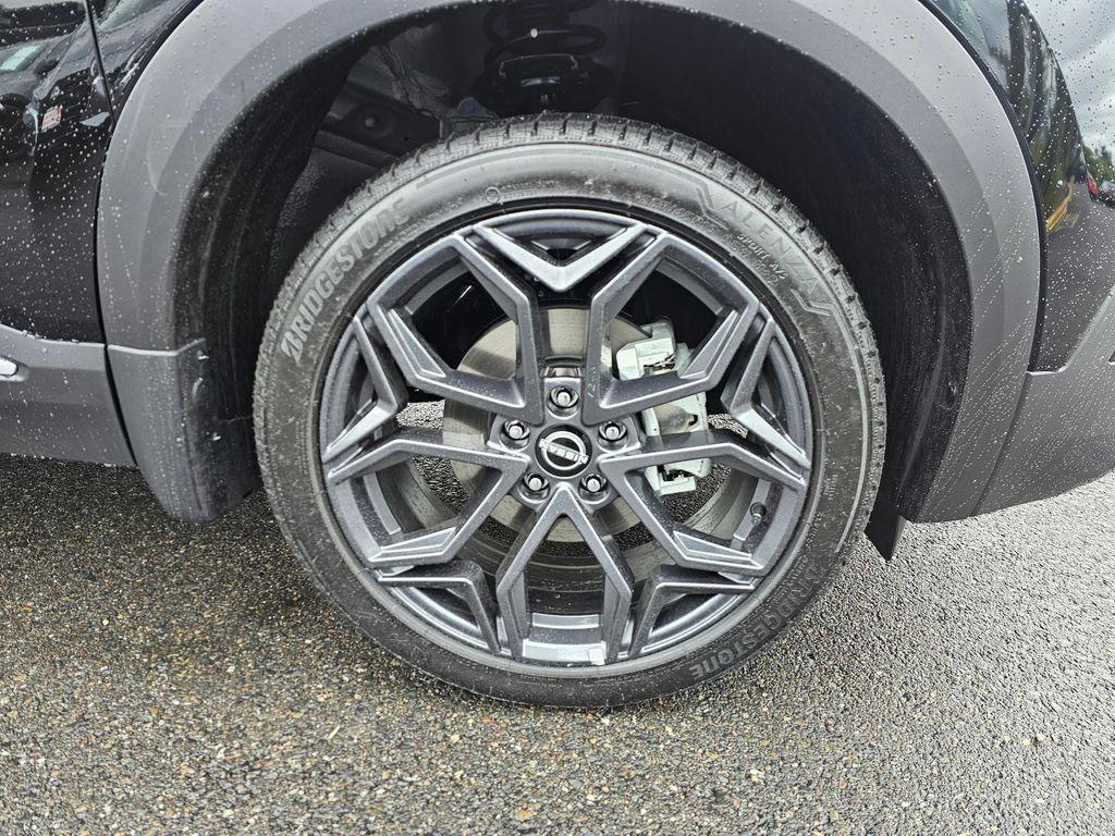 new 2025 Nissan Kicks car, priced at $30,565