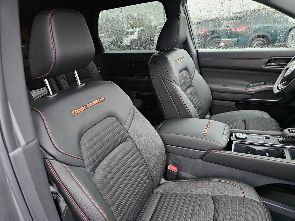 new 2025 Nissan Pathfinder car, priced at $45,112